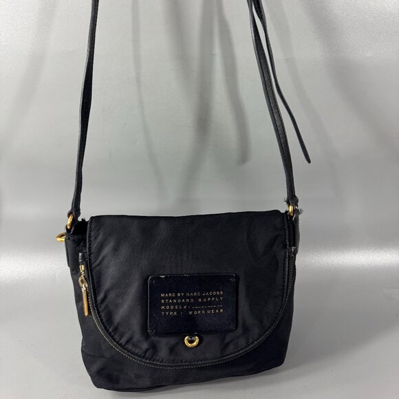 MARC BY MARC JACOBS Preppy Legend Natasha Black Nylon Crossbody Flap Bag Purse - Picture 1 of 10
